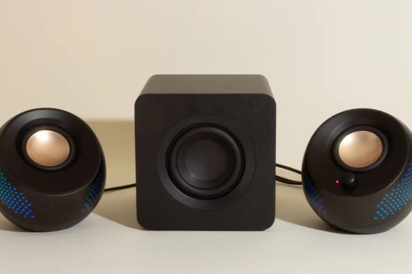 مزایای اسپیکرهای سیمی