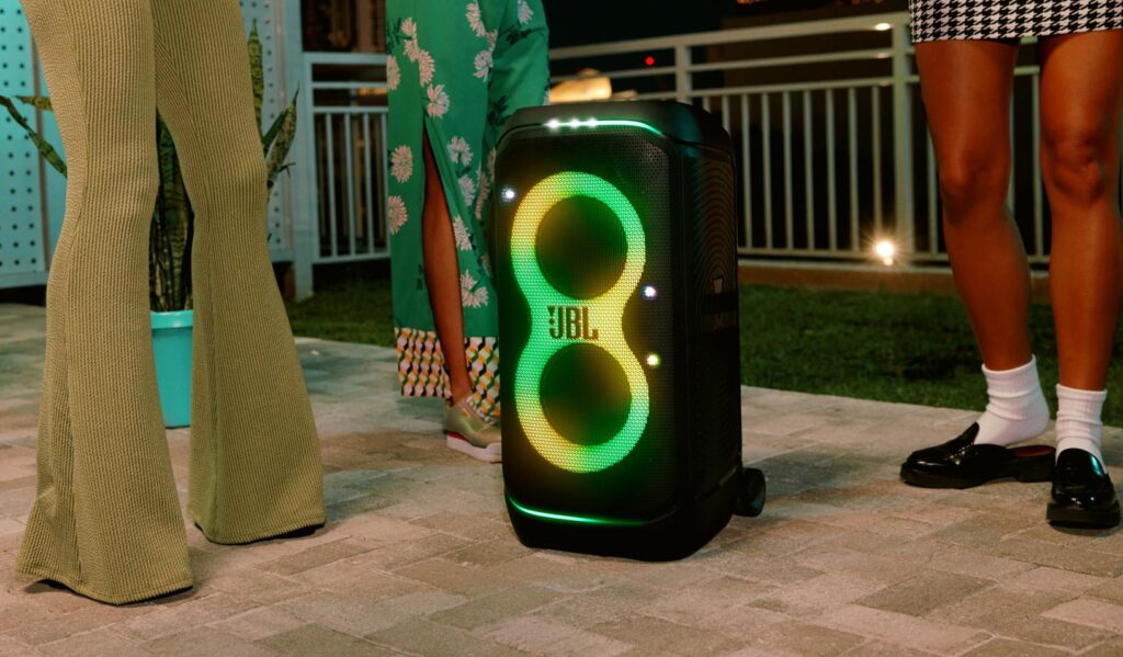 مقایسه partybox 320 و partybox 130